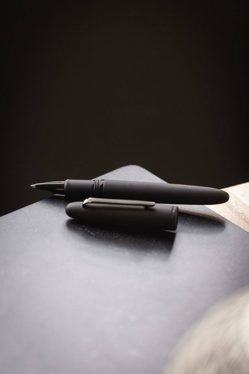 Estie Raven Black Matte (with Piston)