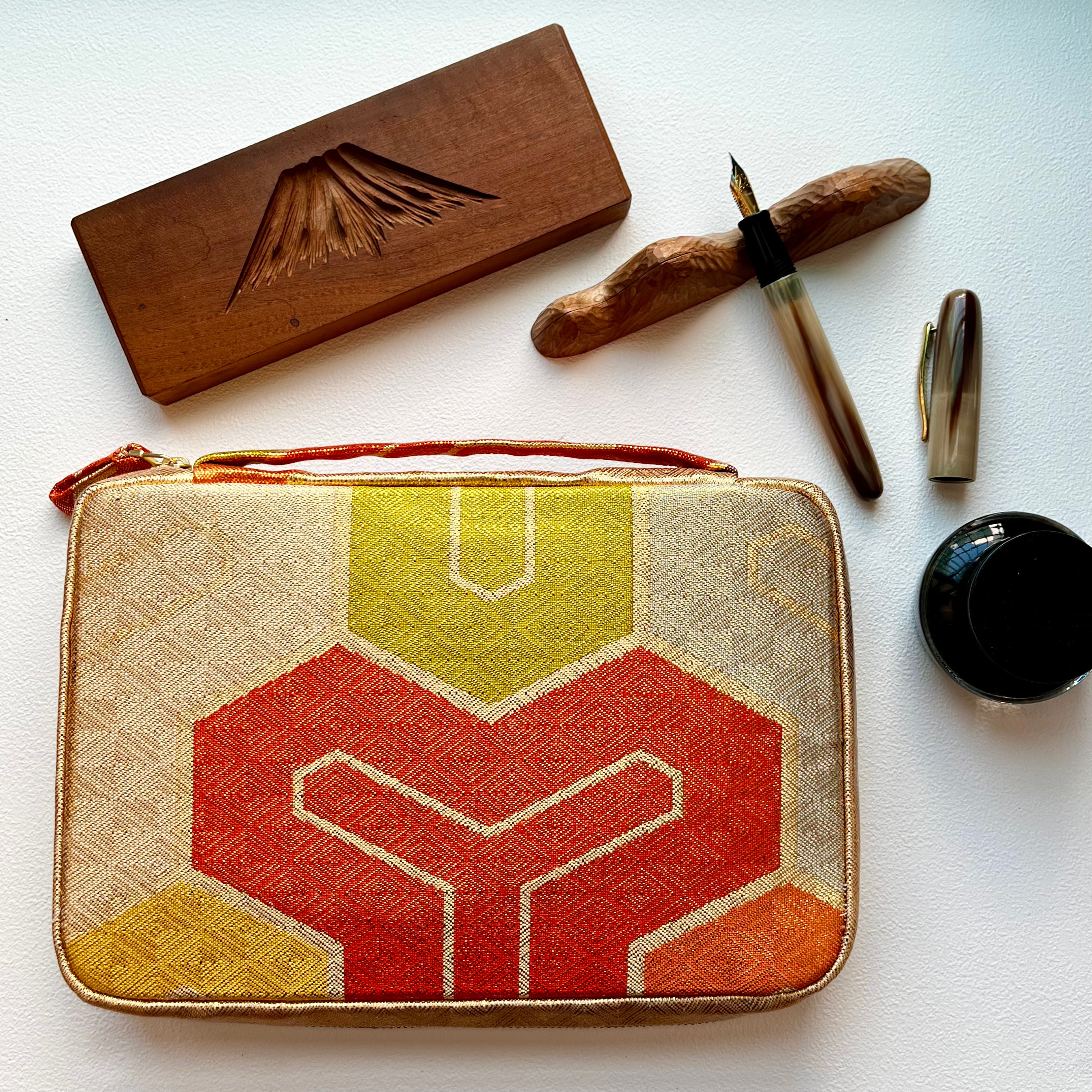 Kimono Obi Fabric 20 Pen Case (Triangle)