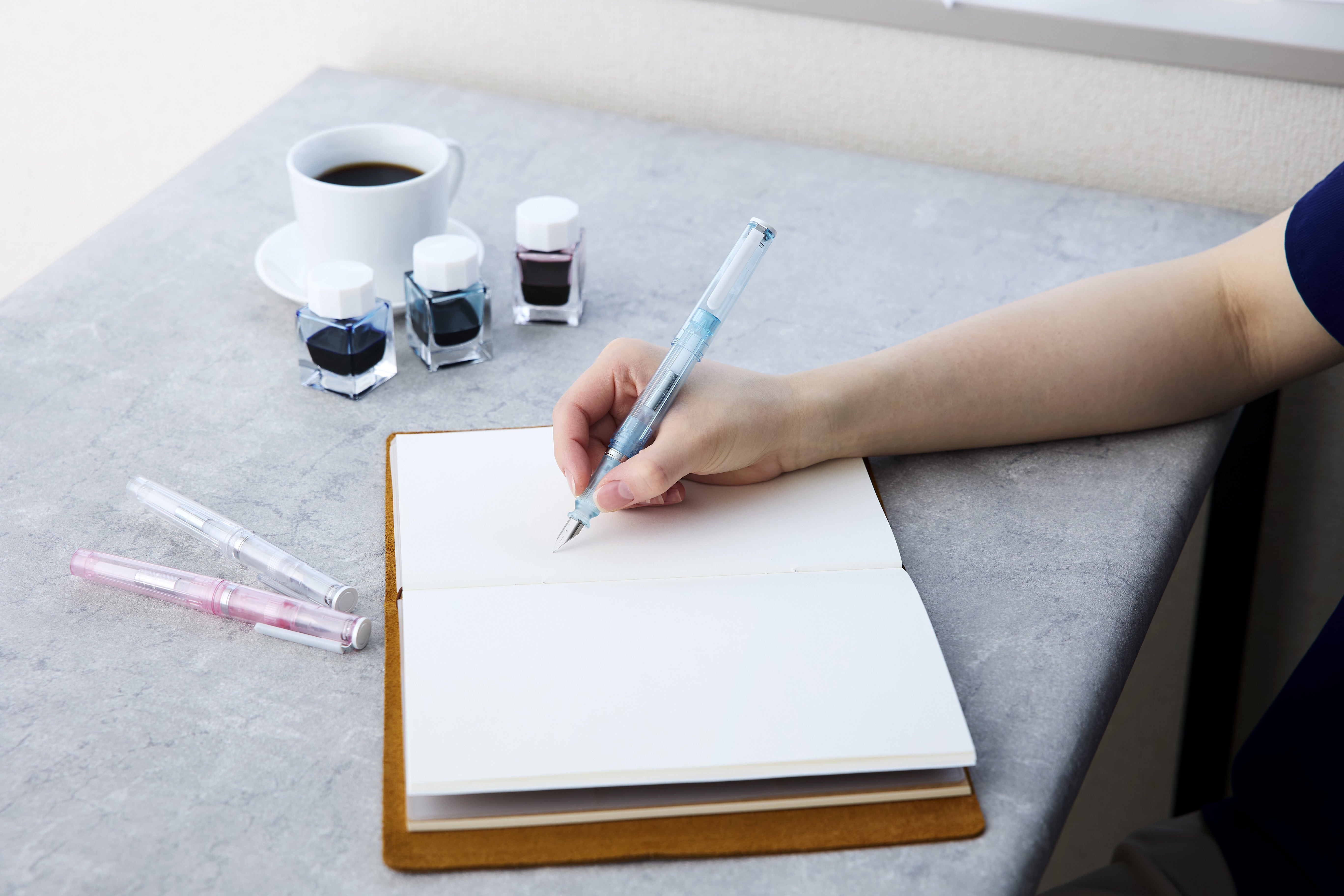 Tuzu Adjust Glassy Crystal Sky