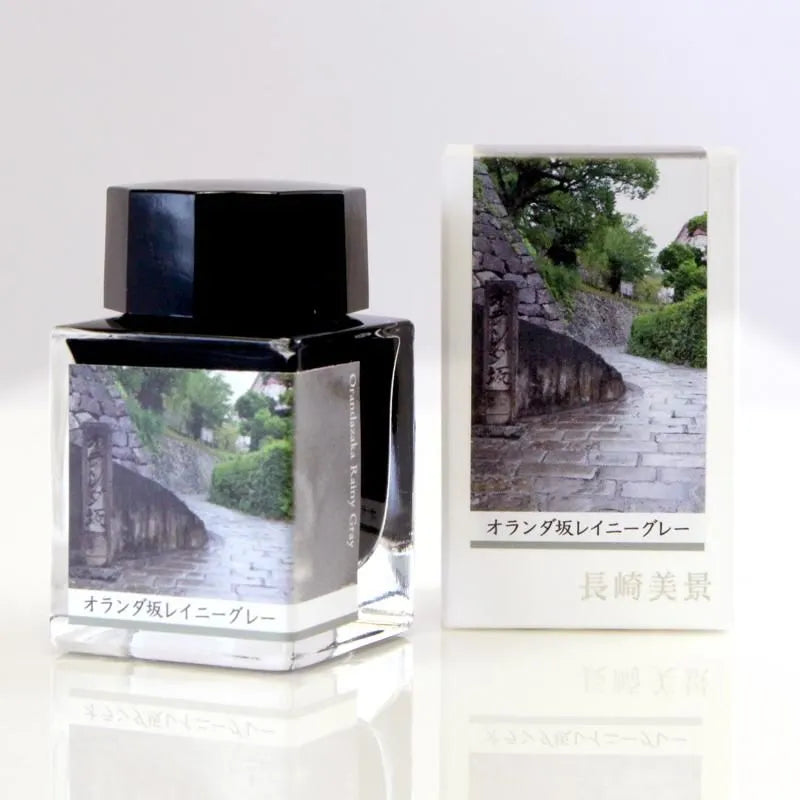 Nagasaki Beautiful Scenery Ink Orandazaka Rain Gray