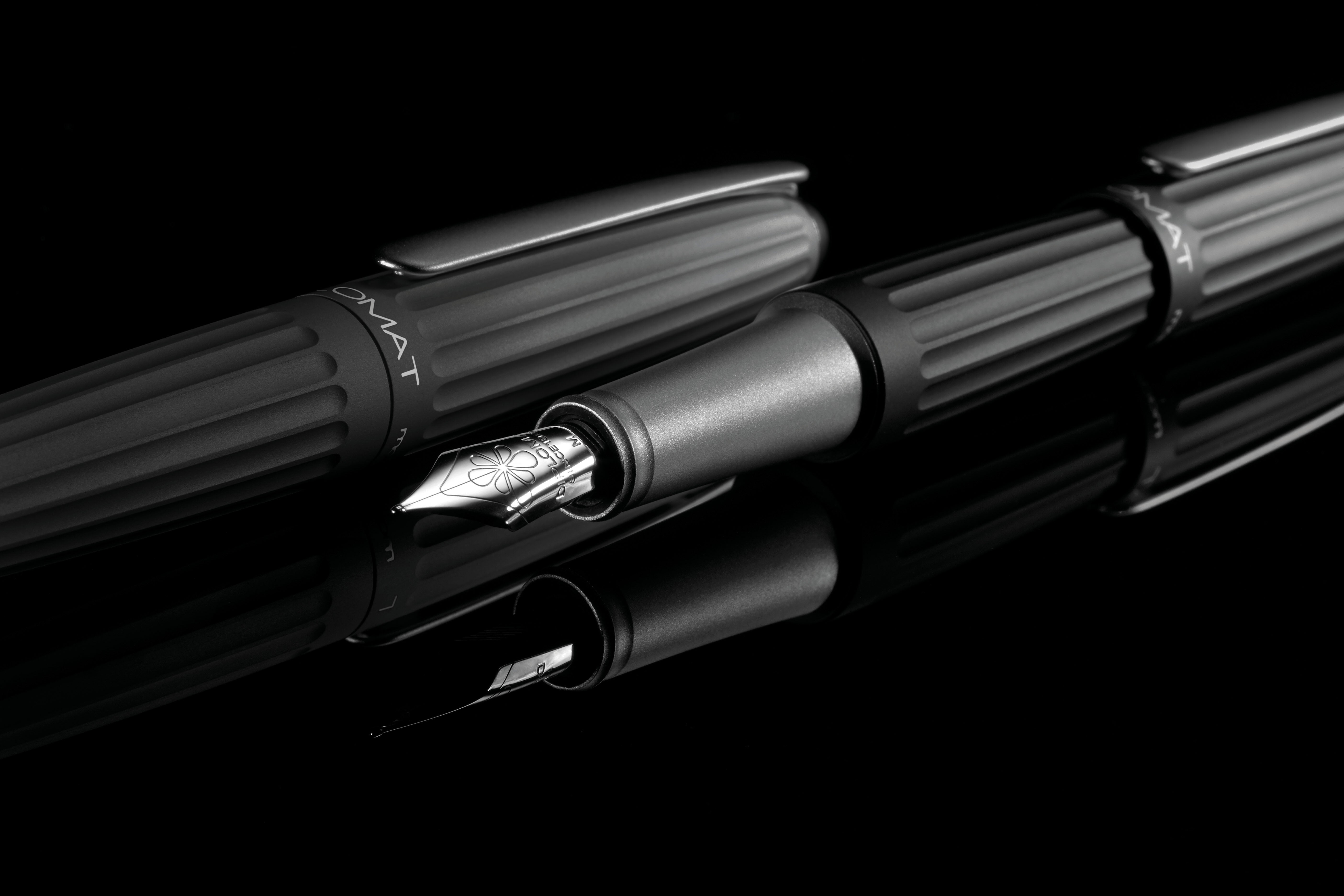 Aero Black