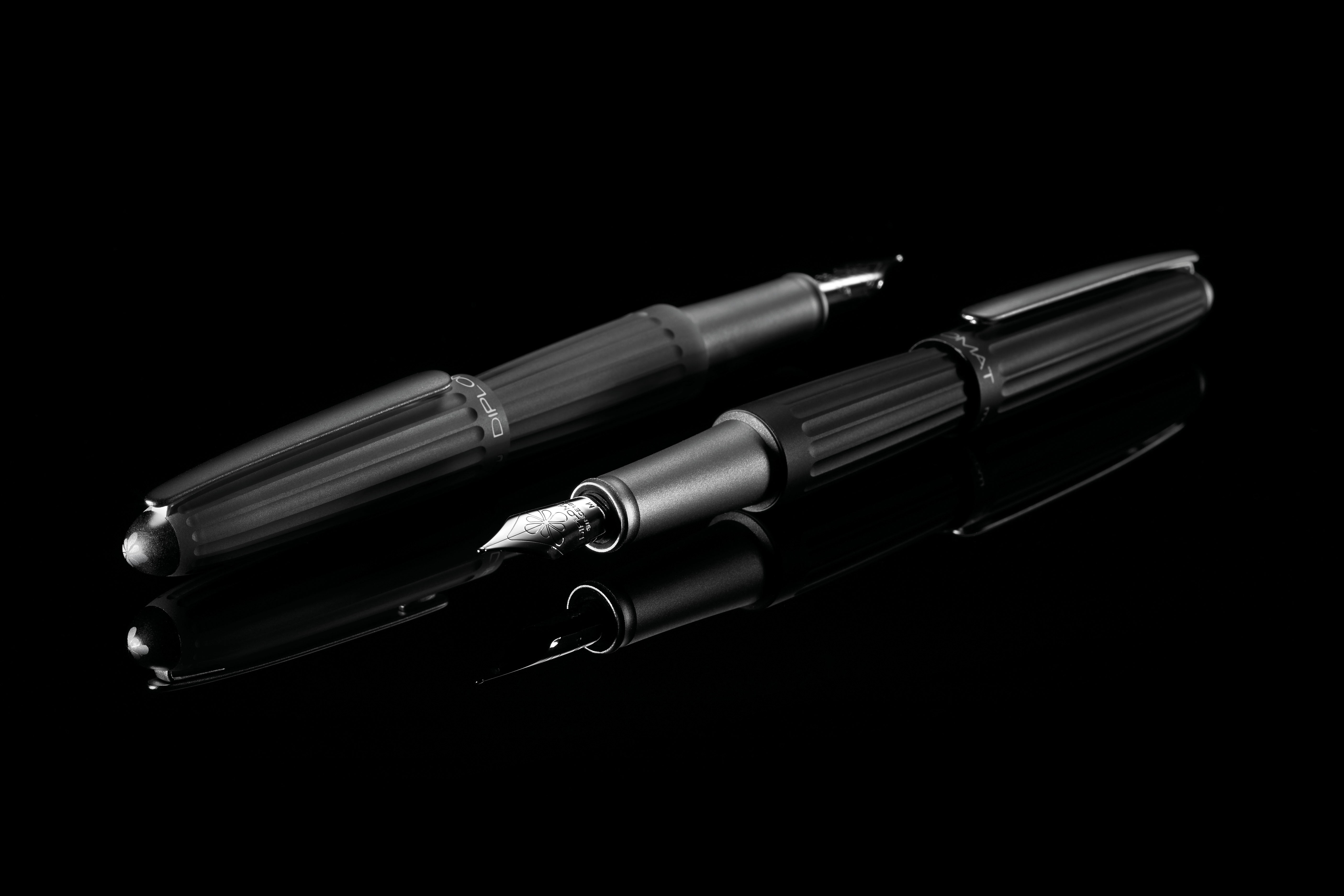 Aero Black