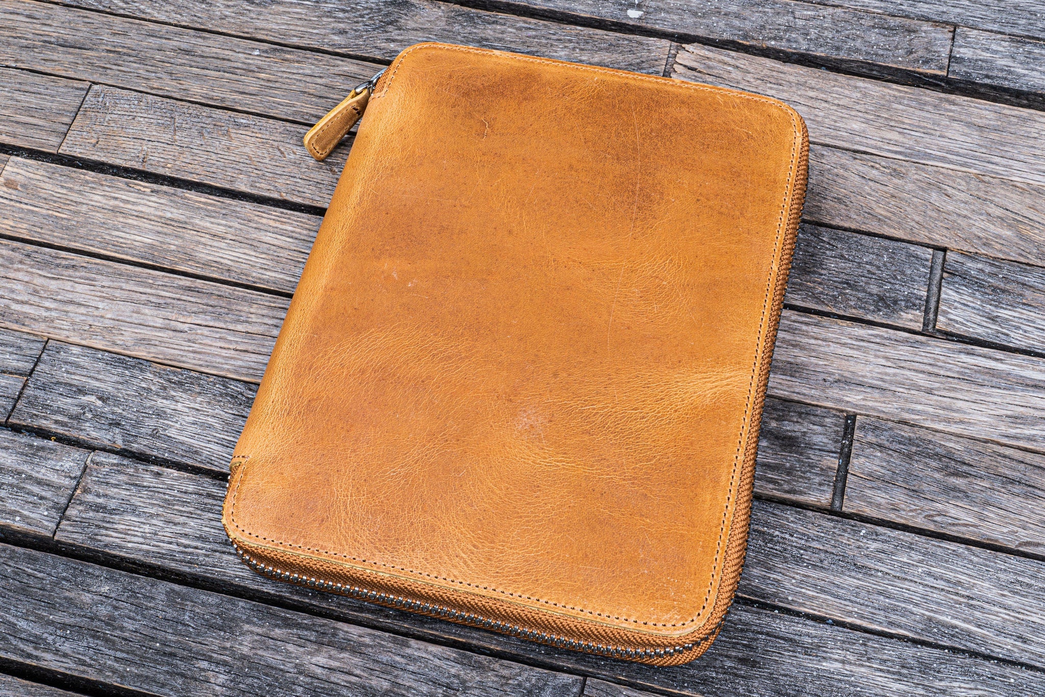 Leather Zippered A5 Notebook Folio - Crazy Horse Honey Ochre