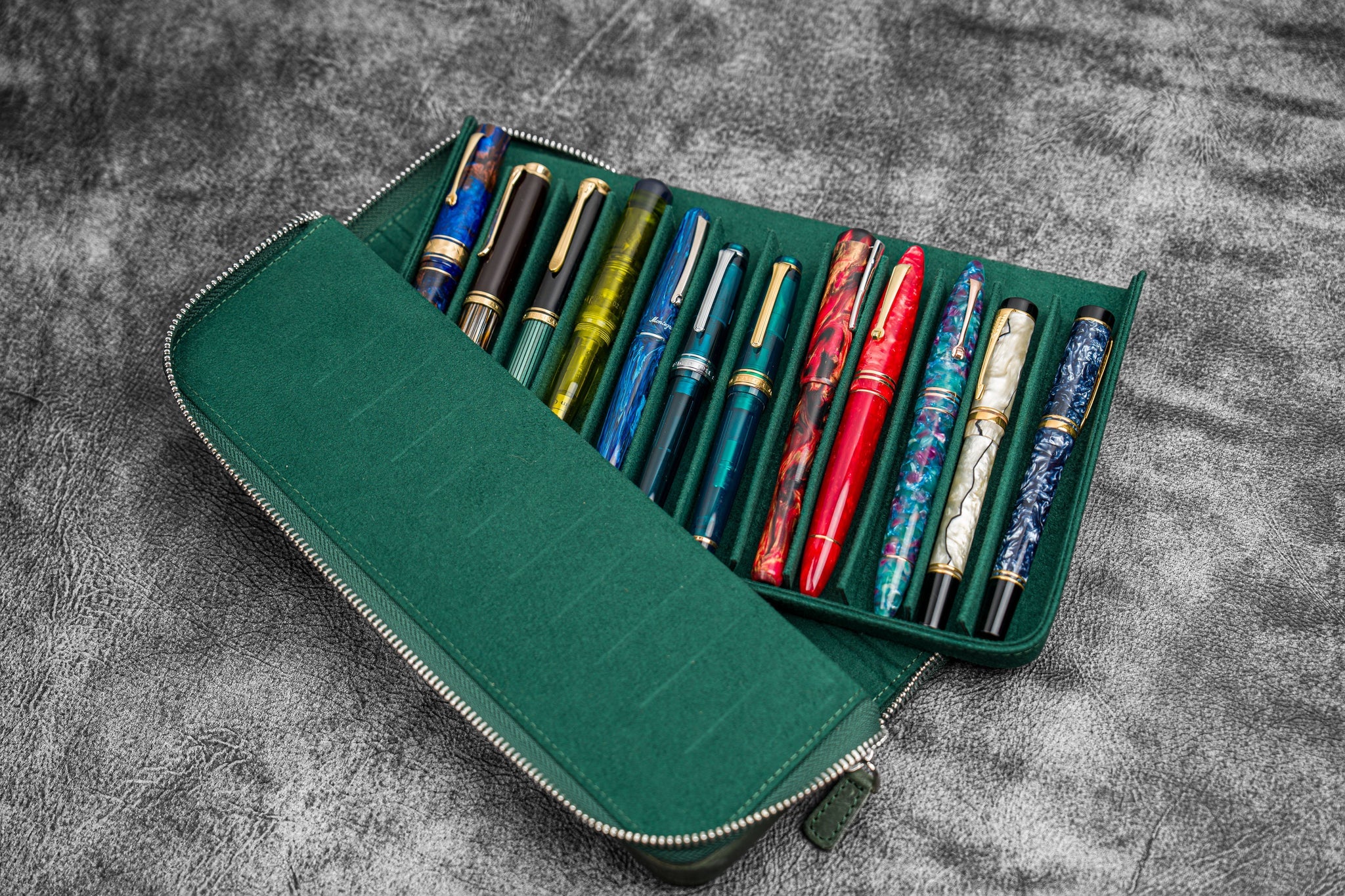 Leather Magnum Opus 12 Slots Hard Pen Case with Removable Pen Tray - Crazy Horse Forest Green
