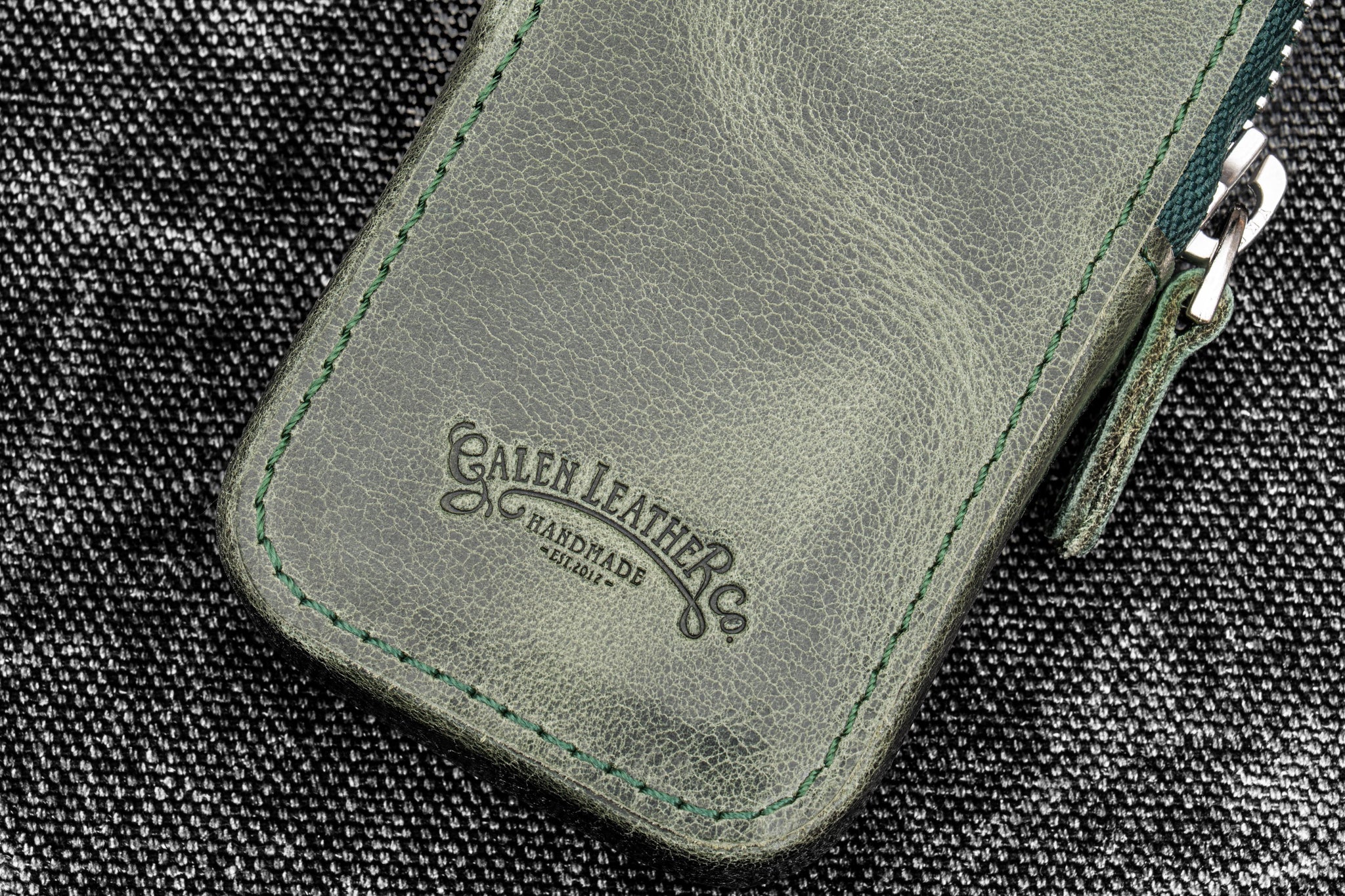 Leather Zippered Magnum Opus 2 Slots Hard Pen Case with Removable Pen Tray - Crazy Horse Forest Green