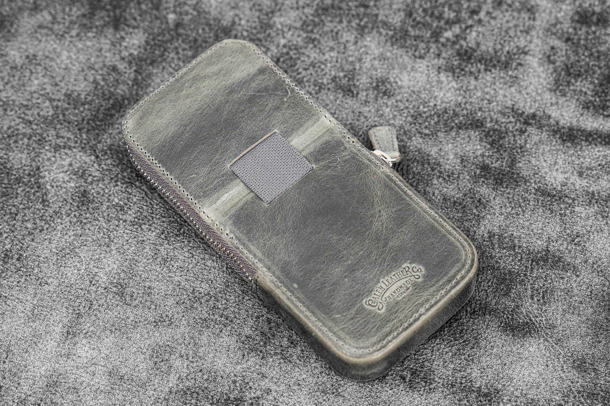 Leather Zippered Magnum Opus 3 Slots Hard Pen Case with Removable Pen Tray - Crazy Horse Smoky