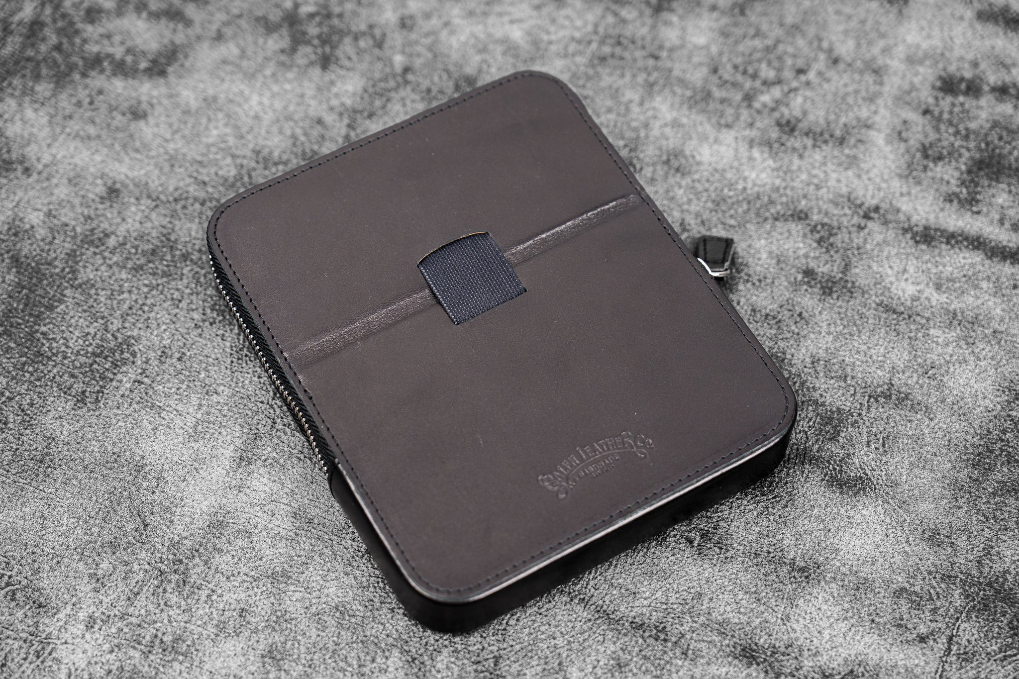 Leather Magnum Opus 6 Slots Hard Pen Case with Removable Pen Tray - Black