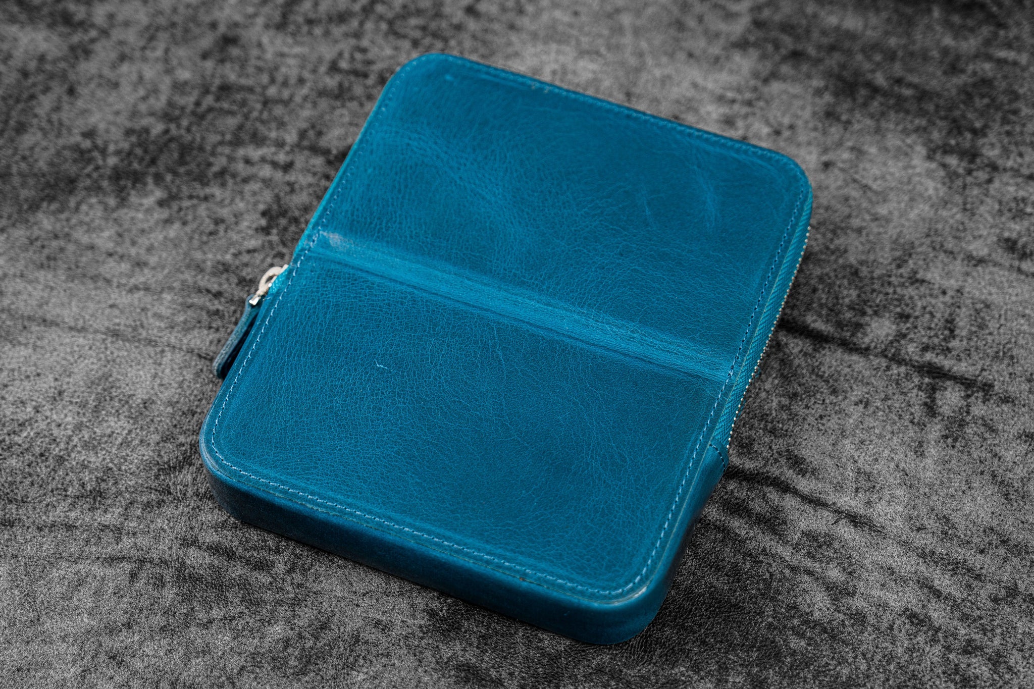 Leather Magnum Opus 6 Slots Hard Pen Case with Removable Pen Tray - Crazy Horse Ocean Blue