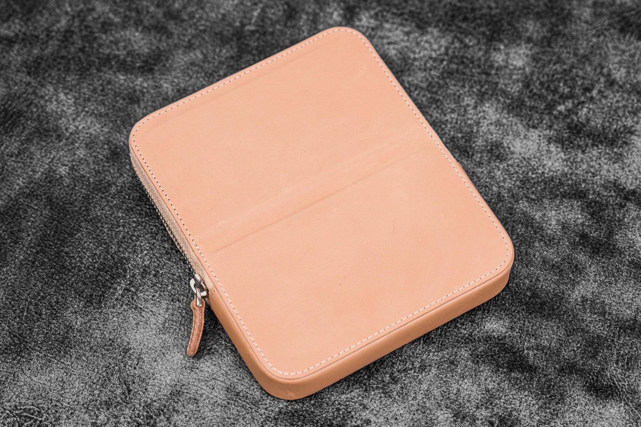 Leather Magnum Opus 6 Slots Hard Pen Case with Removable Pen Tray - Undyed Leather