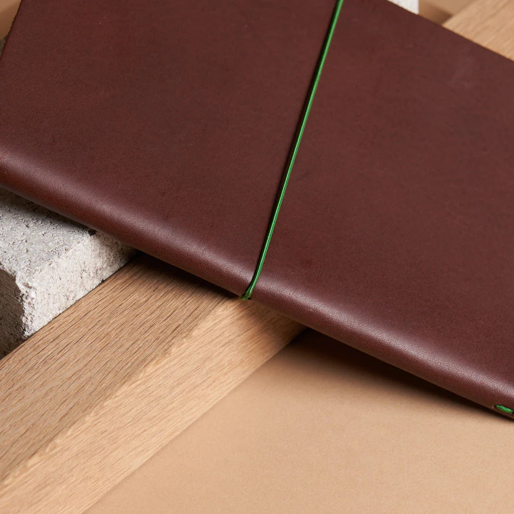 grand voyageur leather journal chestnut (xl)