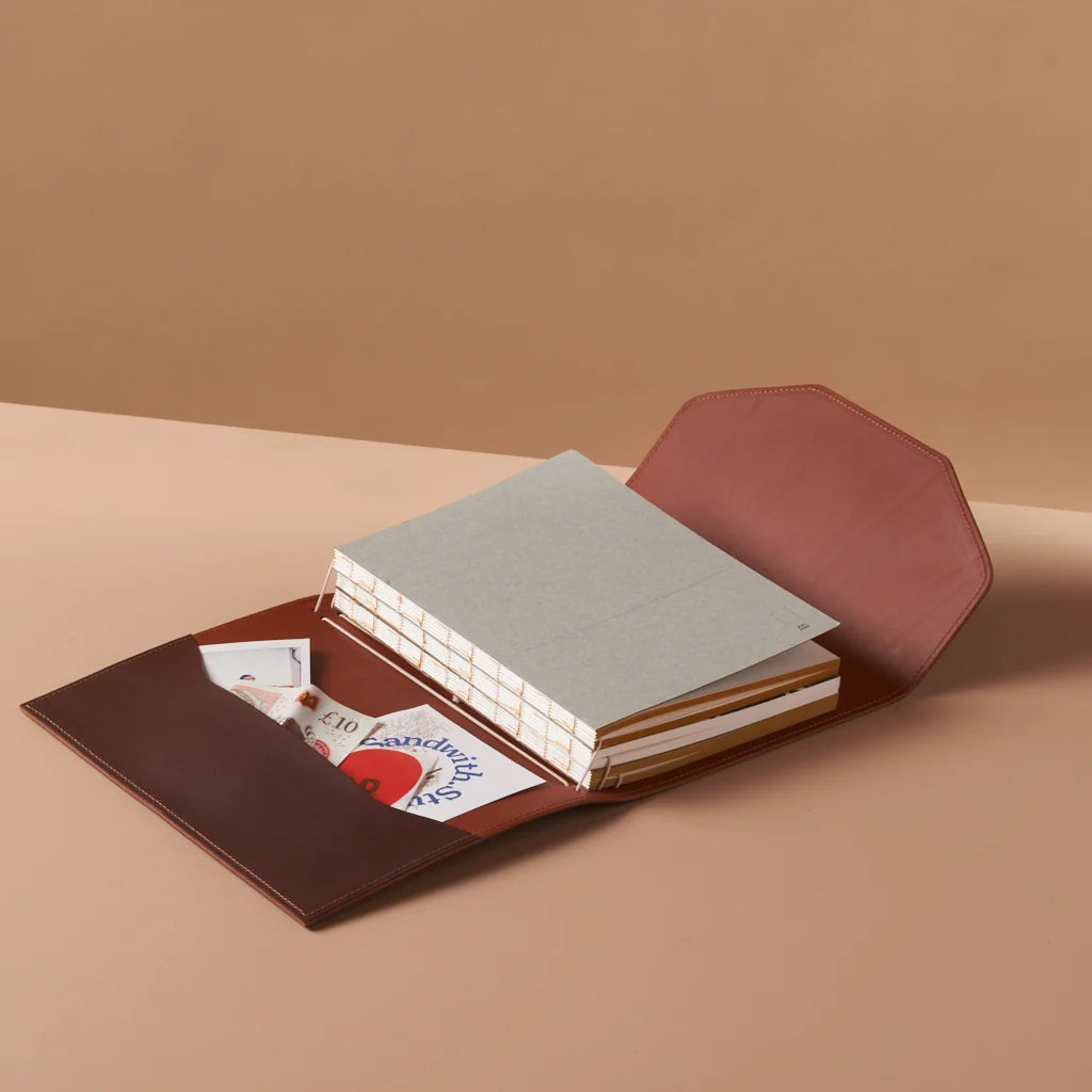 le trifold leather journal chestnut & cognac (a5)