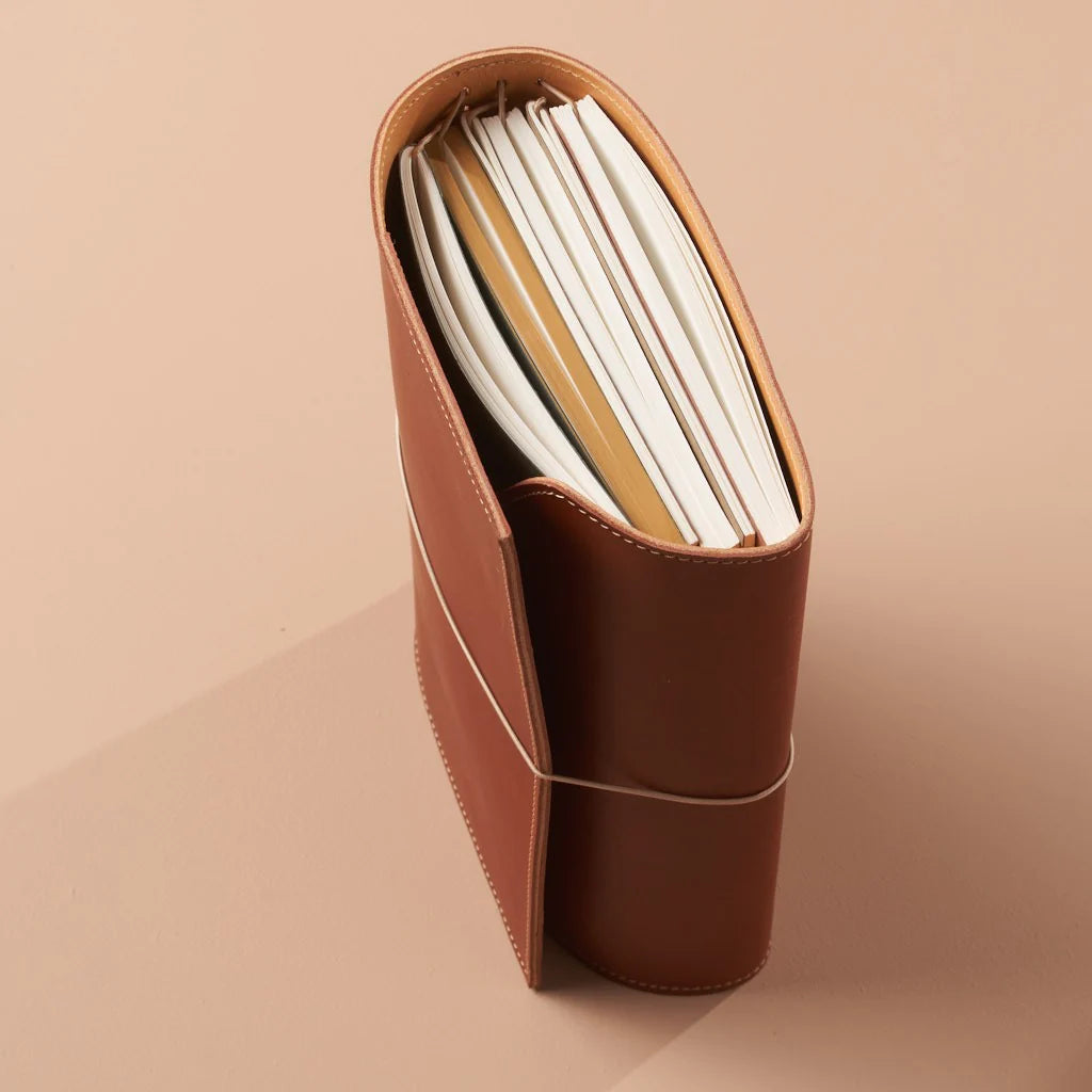 le trifold leather journal cognac & natural (a5)