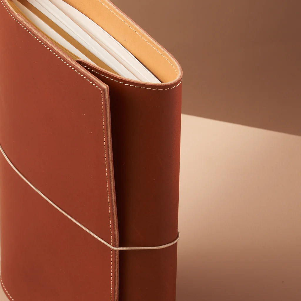 le trifold leather journal cognac & natural (a5)