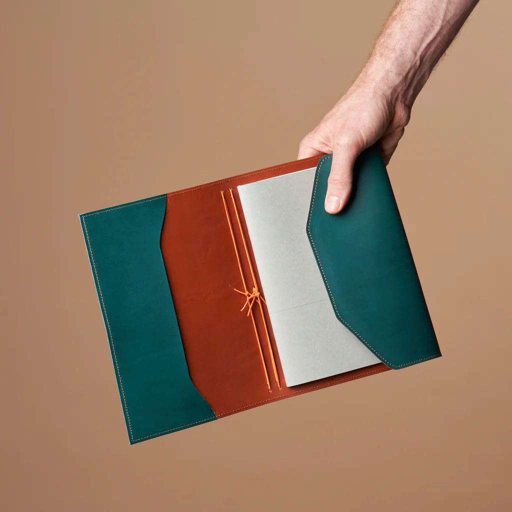 le trifold leather journal petrol blue & cognac (a5)