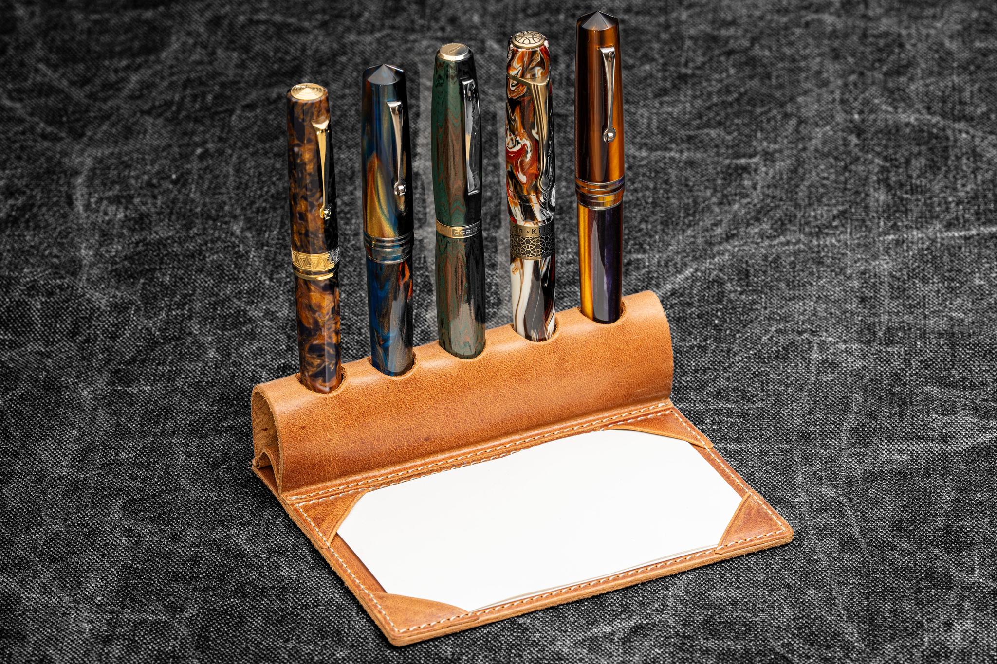 The Writer's Pen Dock - 5 Slots Pen Stand with Notepad Holder - Crazy Horse Tan