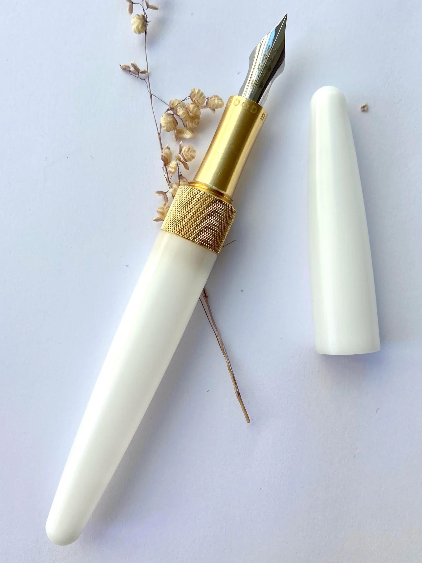 R615 White Acetal
