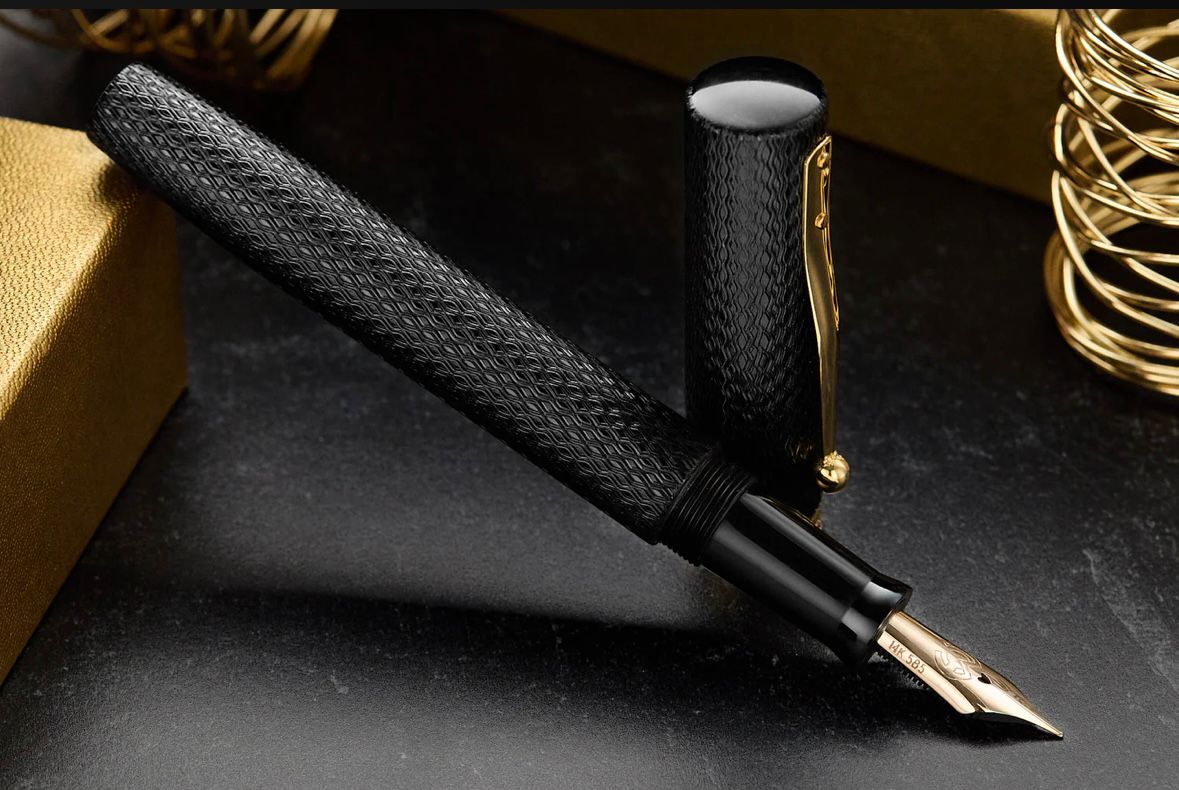 Mag 600 Black Chased
