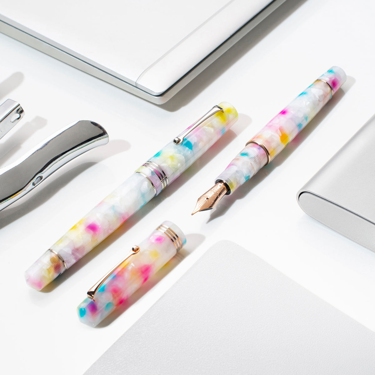 Momento Zero Rainbow Sprinkles (Silver Trim)