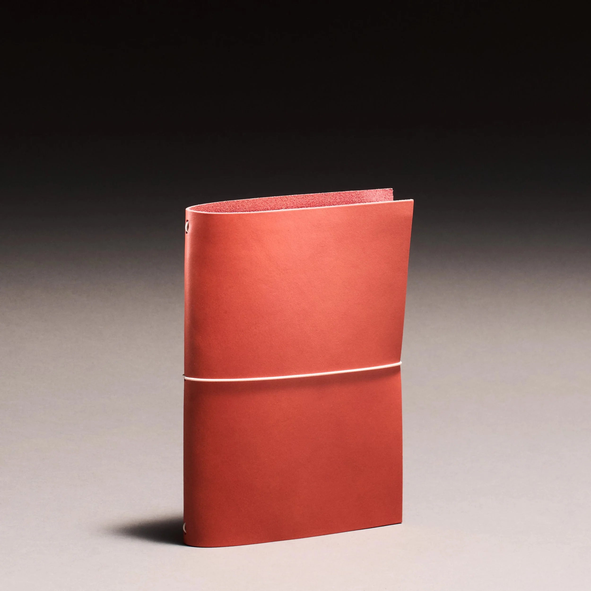grand voyageur leather journal rustic rose (xl)