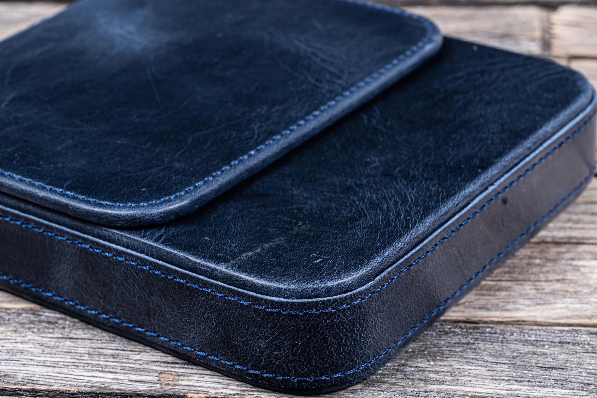 Leather Magnum Opus 6 Slots Hard Pen Case with Removable Pen Tray - Crazy Horse Navy Blue