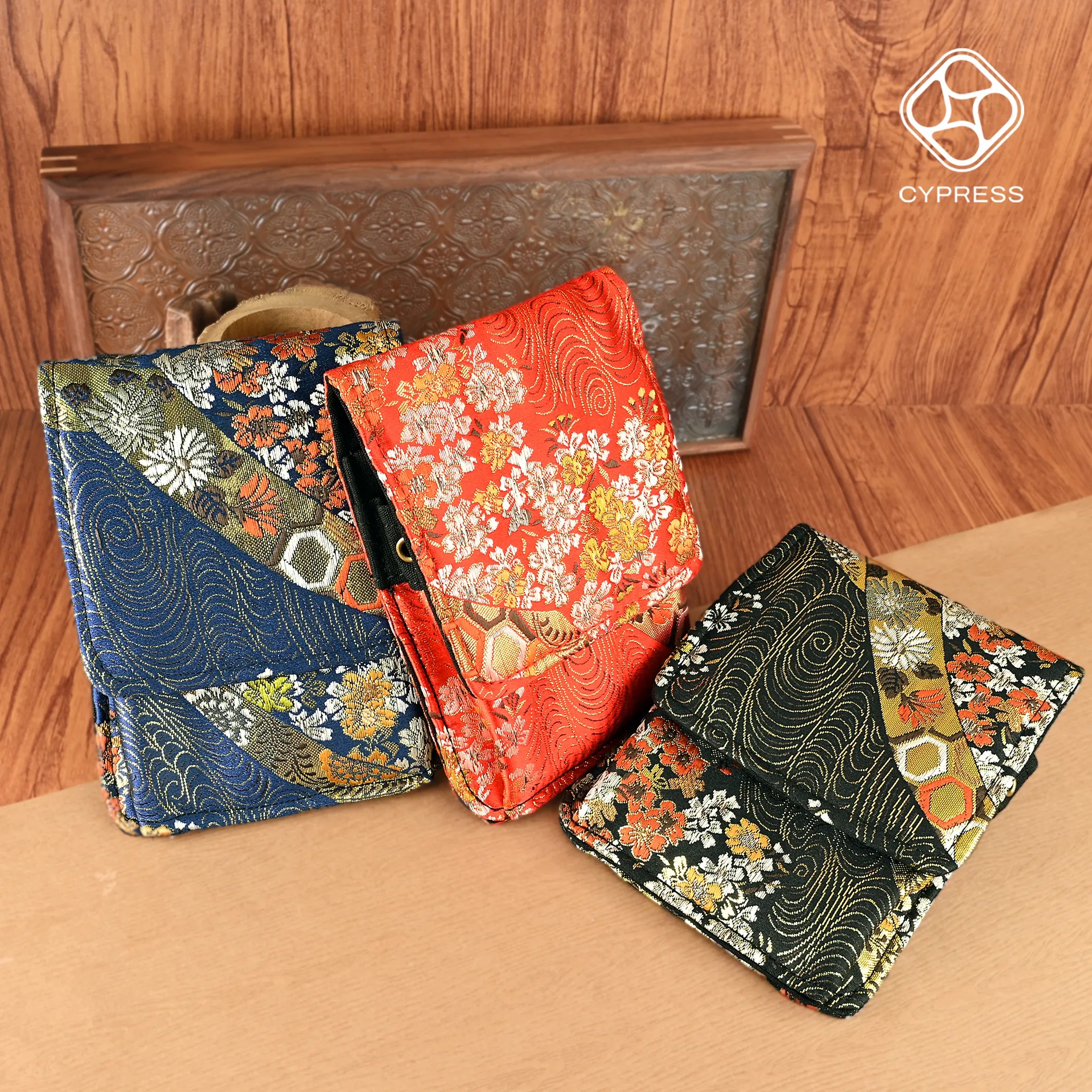 Kimono 4-Pen Bag