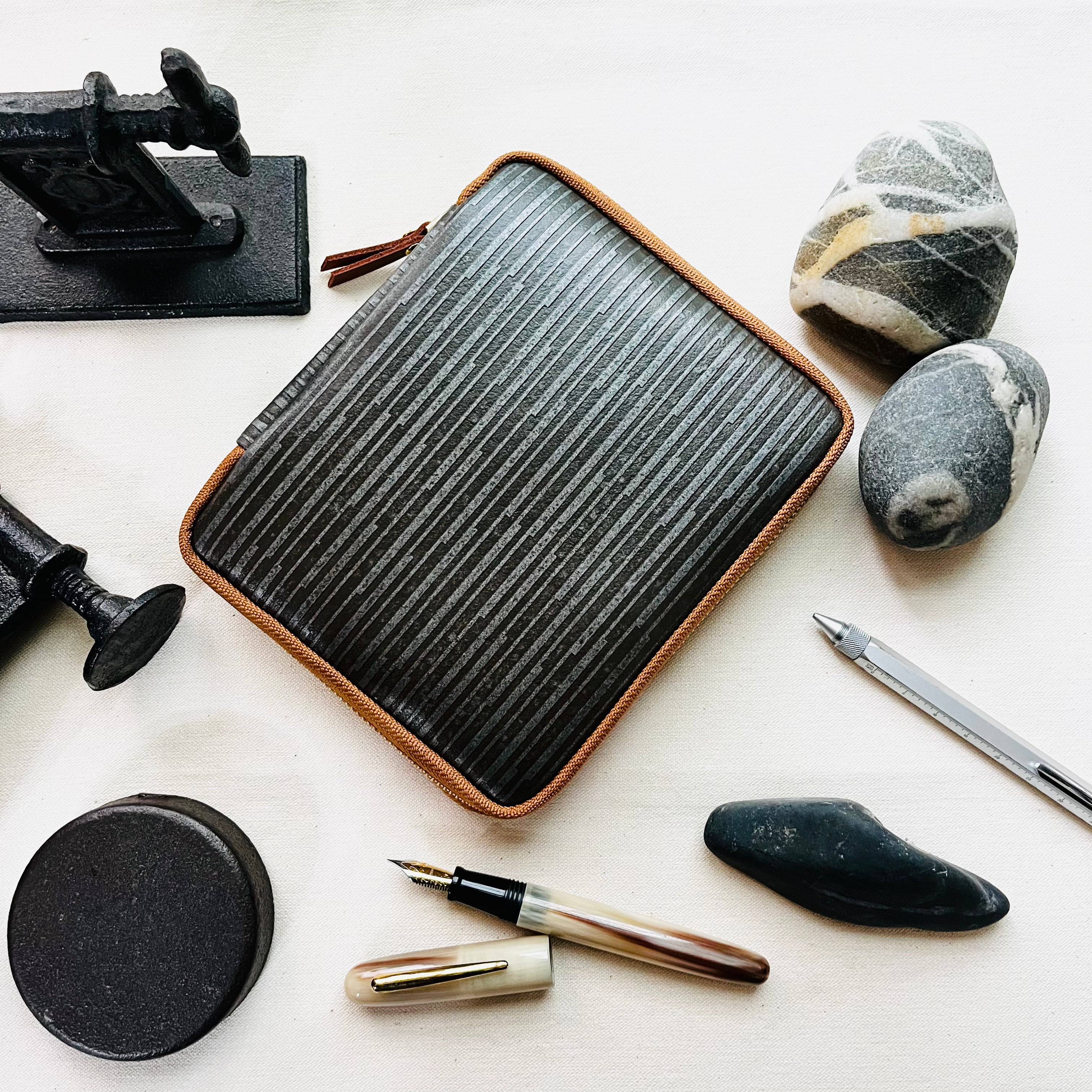 Iron Zippered 10 Pen Case