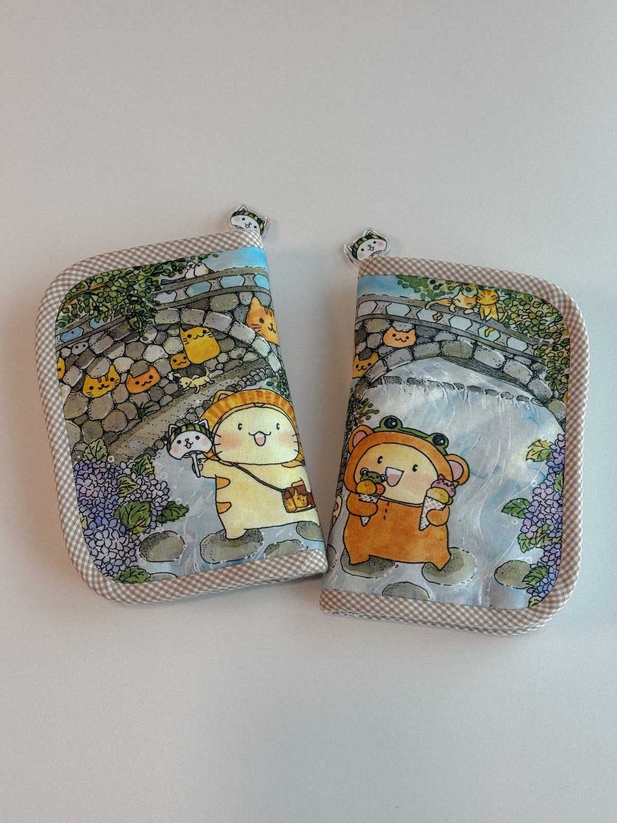 The Cat Bridge Pen Case