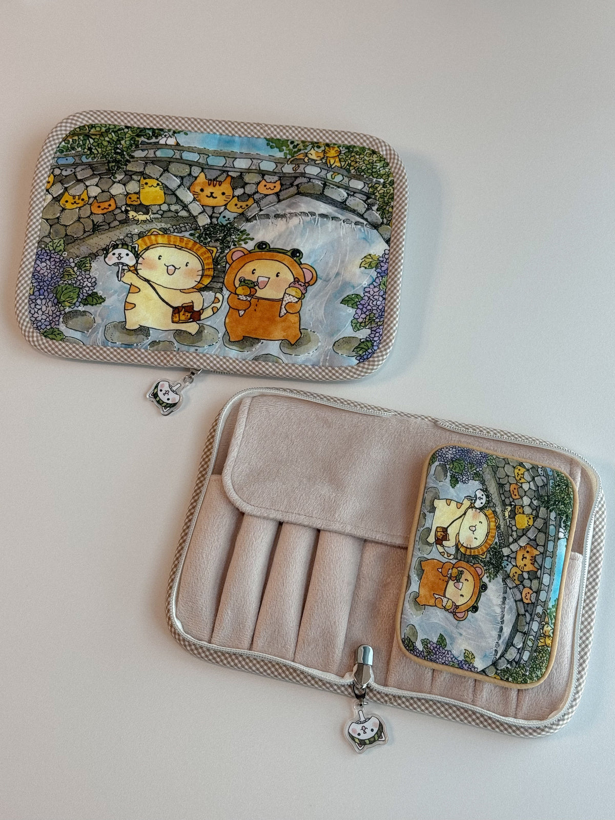 The Cat Bridge Pen Case