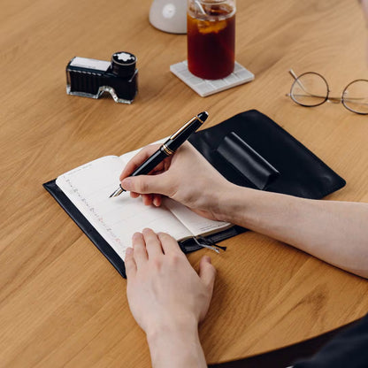 Hobonichi Weeks/Mega (Tochigi Leather)