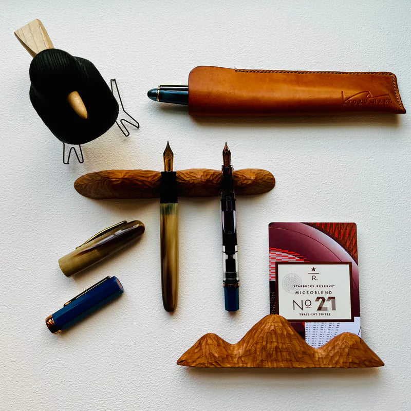 Wooden Pen Rest Mountain