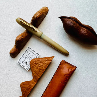 Wooden Pen Rest Mountain