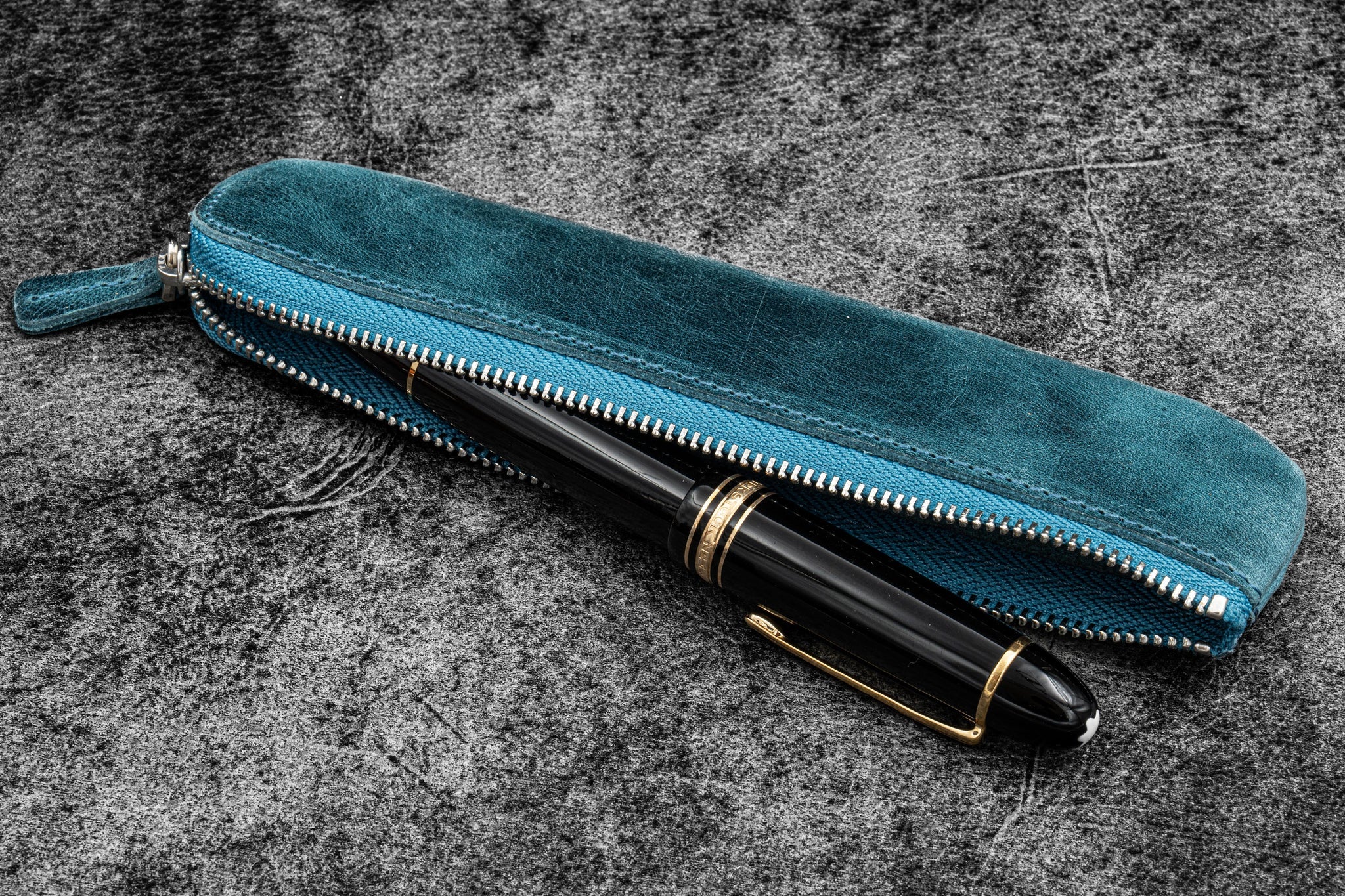 Leather Zippered Single Fountain Pen Pouch - Crazy Horse Ocean Blue