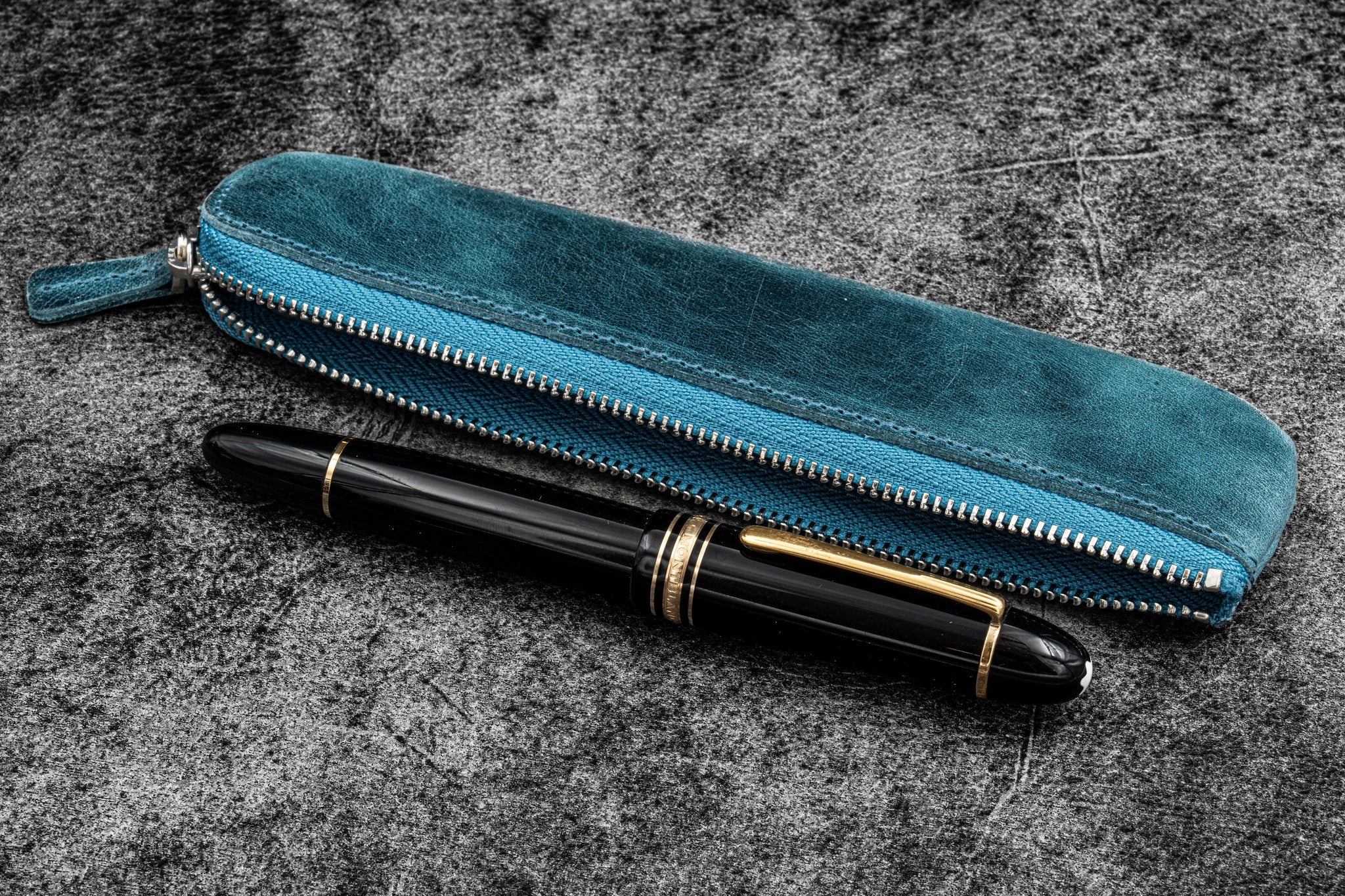 Leather Zippered Single Fountain Pen Pouch - Crazy Horse Ocean Blue
