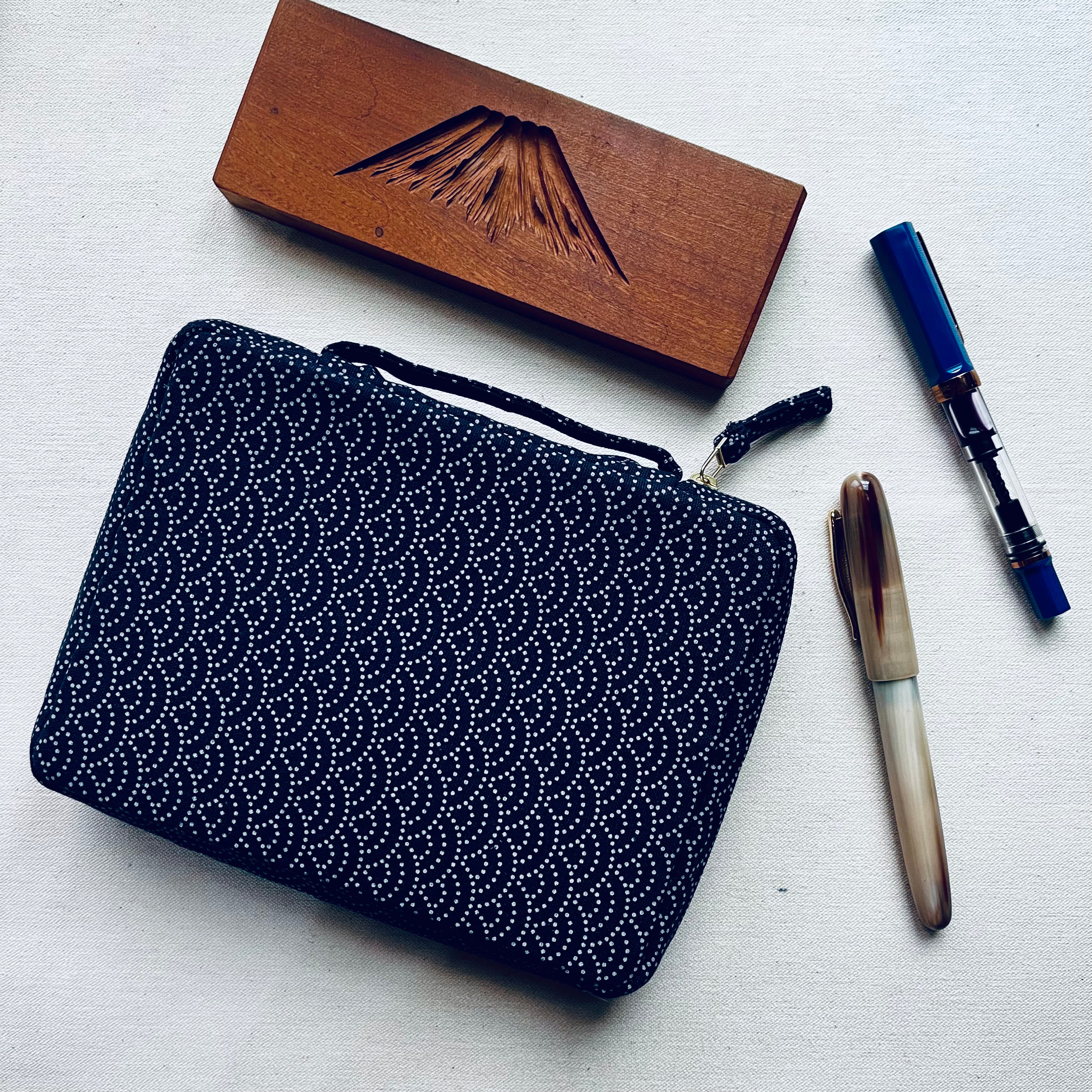 Seigaiha Zippered 5 Slots Pen Case for Larger Pens