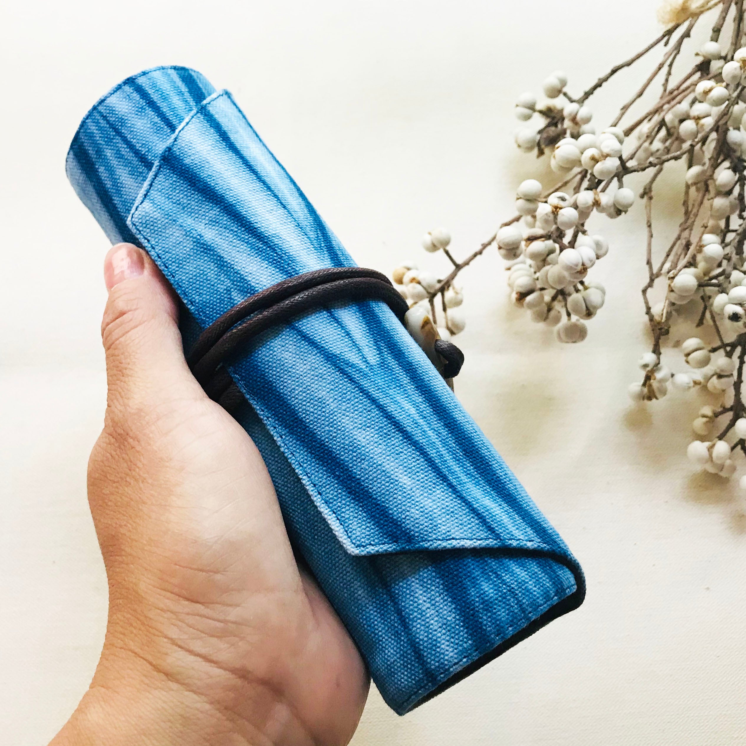 Indigo Dyed 6 Pen Roll