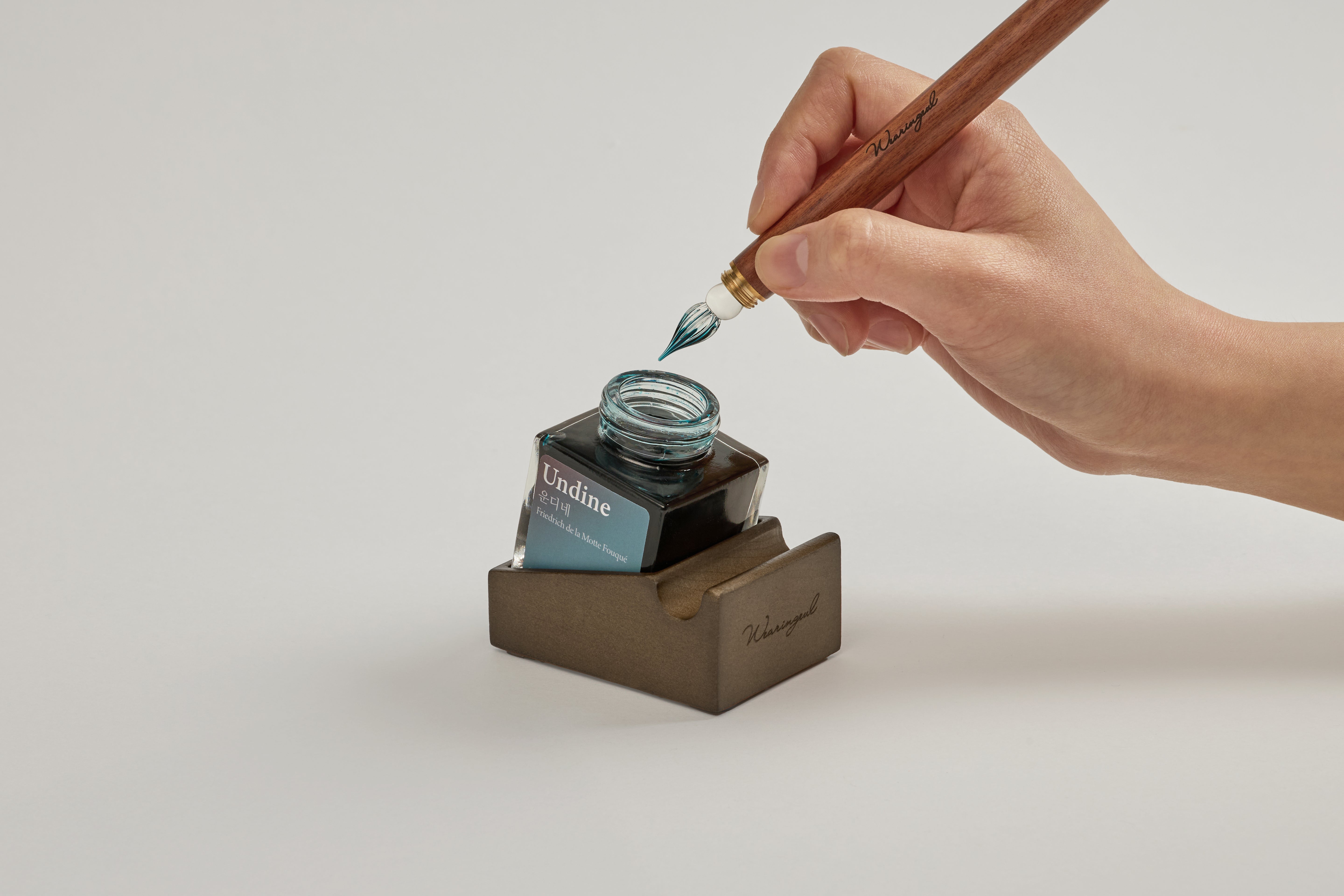 Ink & Pen Rest