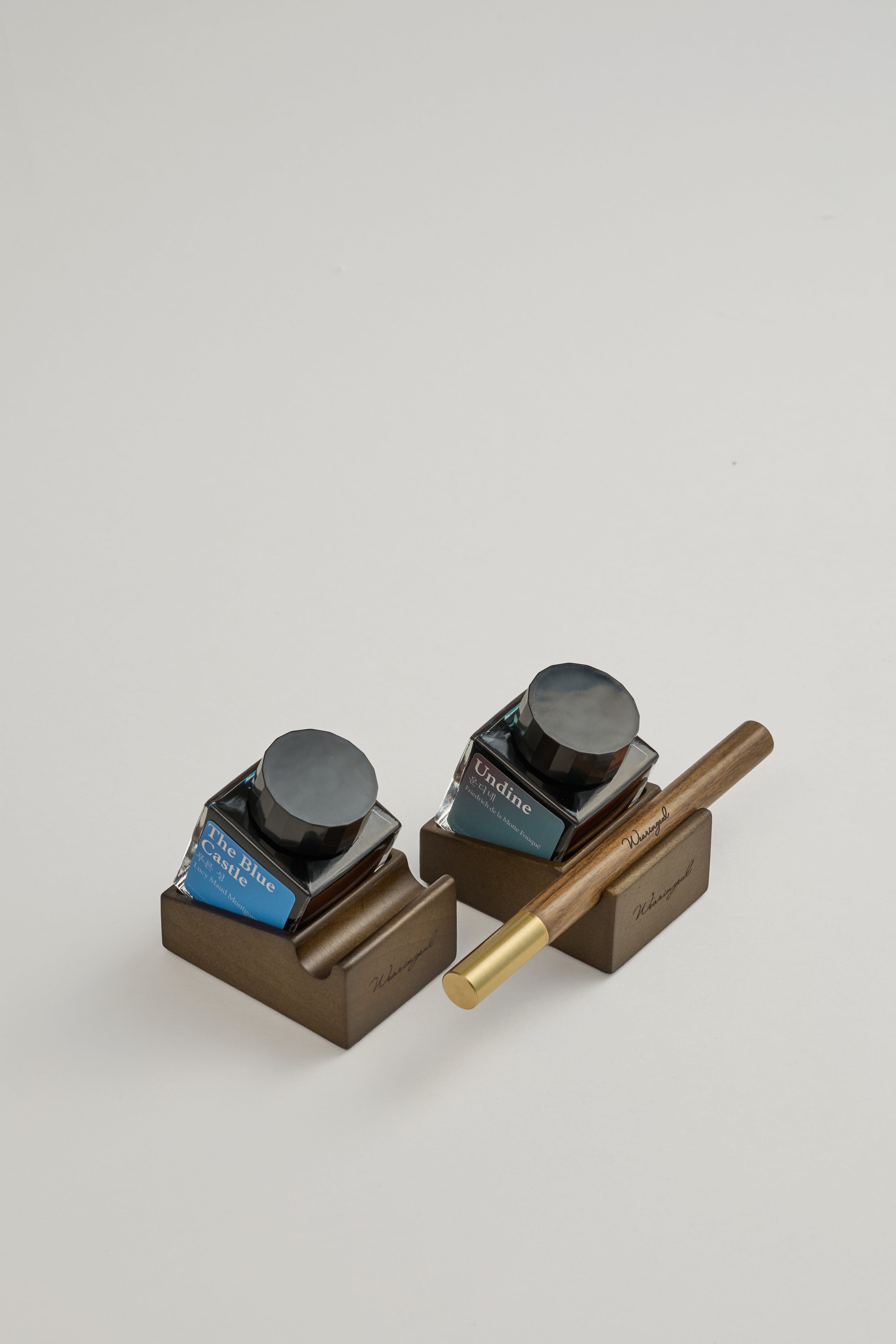 Ink & Pen Rest