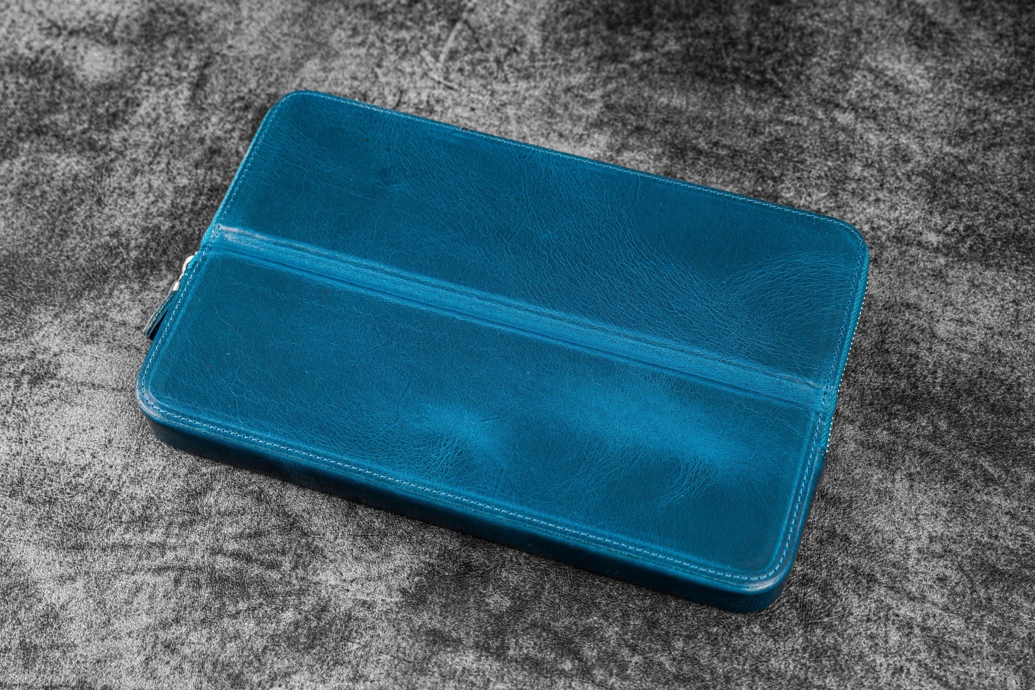 Leather Magnum Opus 12 Slots Hard Pen Case with Removable Pen Tray - Crazy Horse Ocean Blue