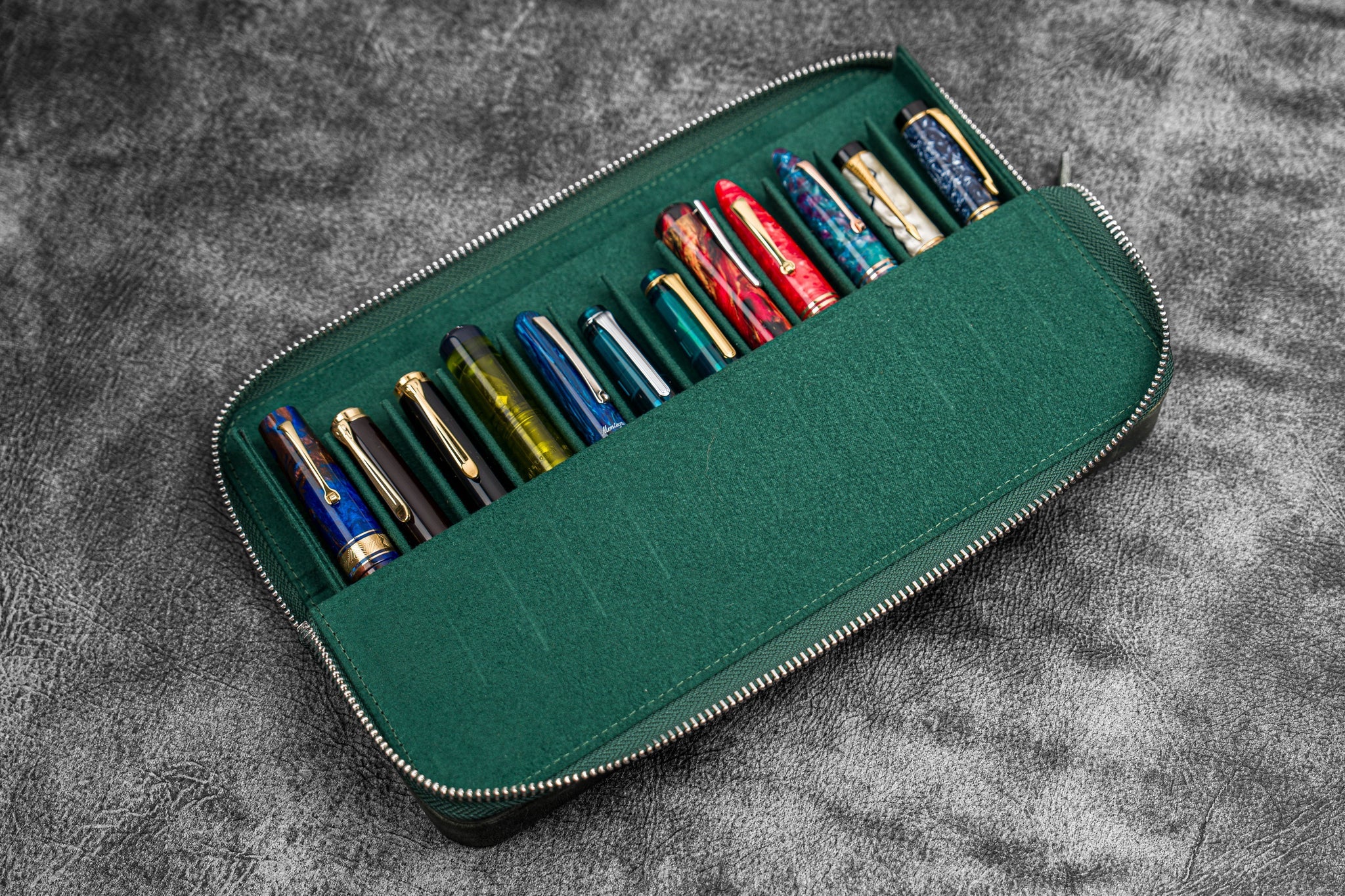 Leather Magnum Opus 12 Slots Hard Pen Case with Removable Pen Tray - Crazy Horse Forest Green