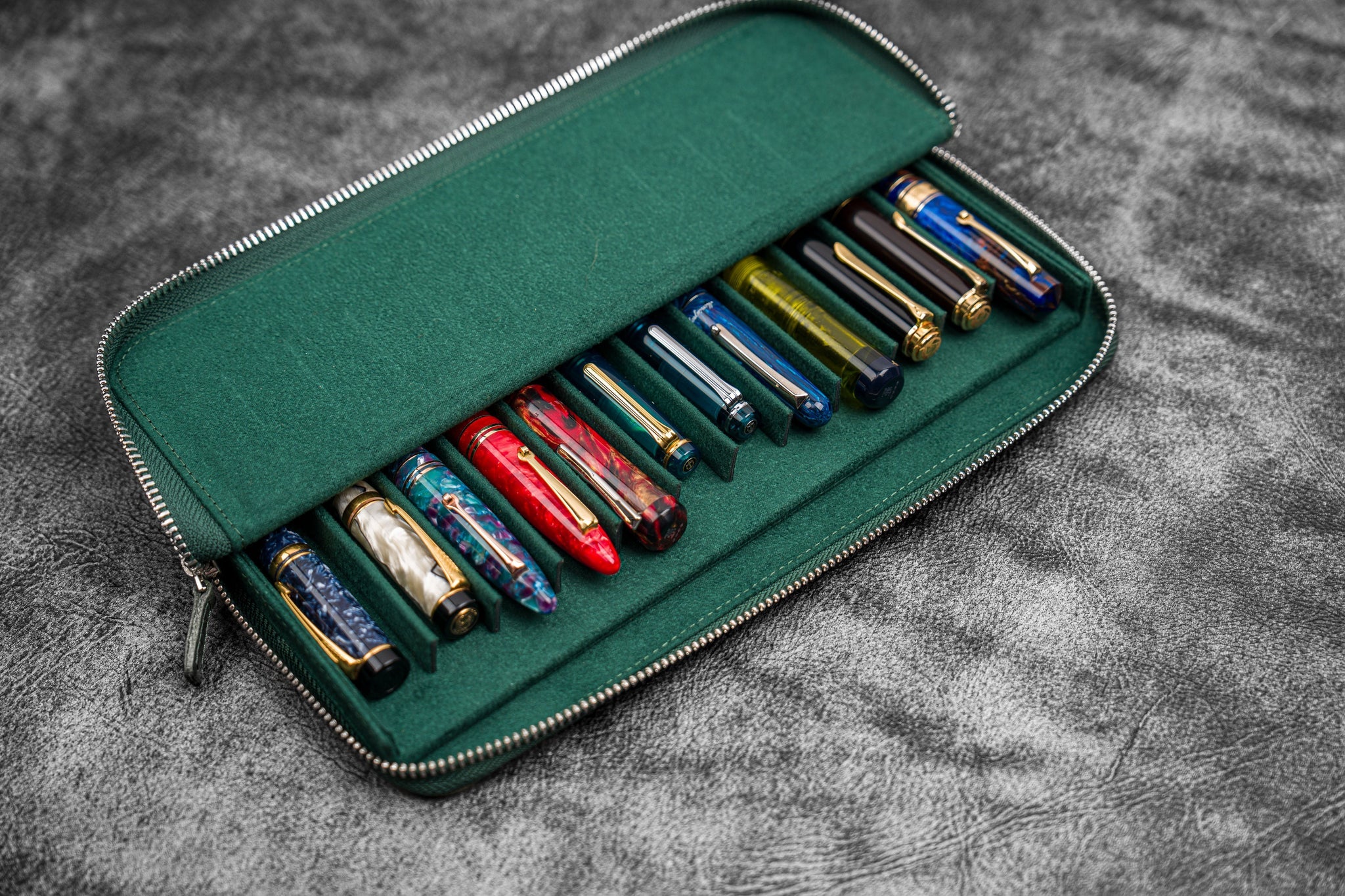 Leather Magnum Opus 12 Slots Hard Pen Case with Removable Pen Tray - Crazy Horse Forest Green