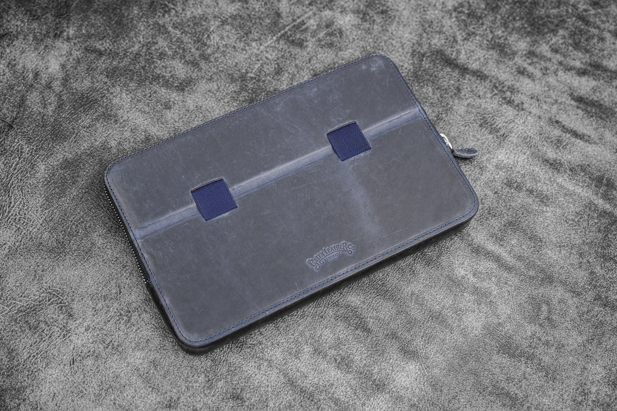 Leather Magnum Opus 12 Slots Hard Pen Case with Removable Pen Tray - Crazy Horse Navy Blue