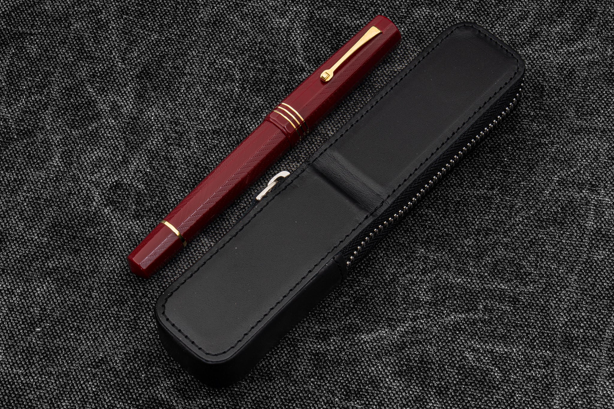 Leather Zippered Magnum Opus Single Hard Pen Case For Oversized Pens & Namiki Emperor  - Black