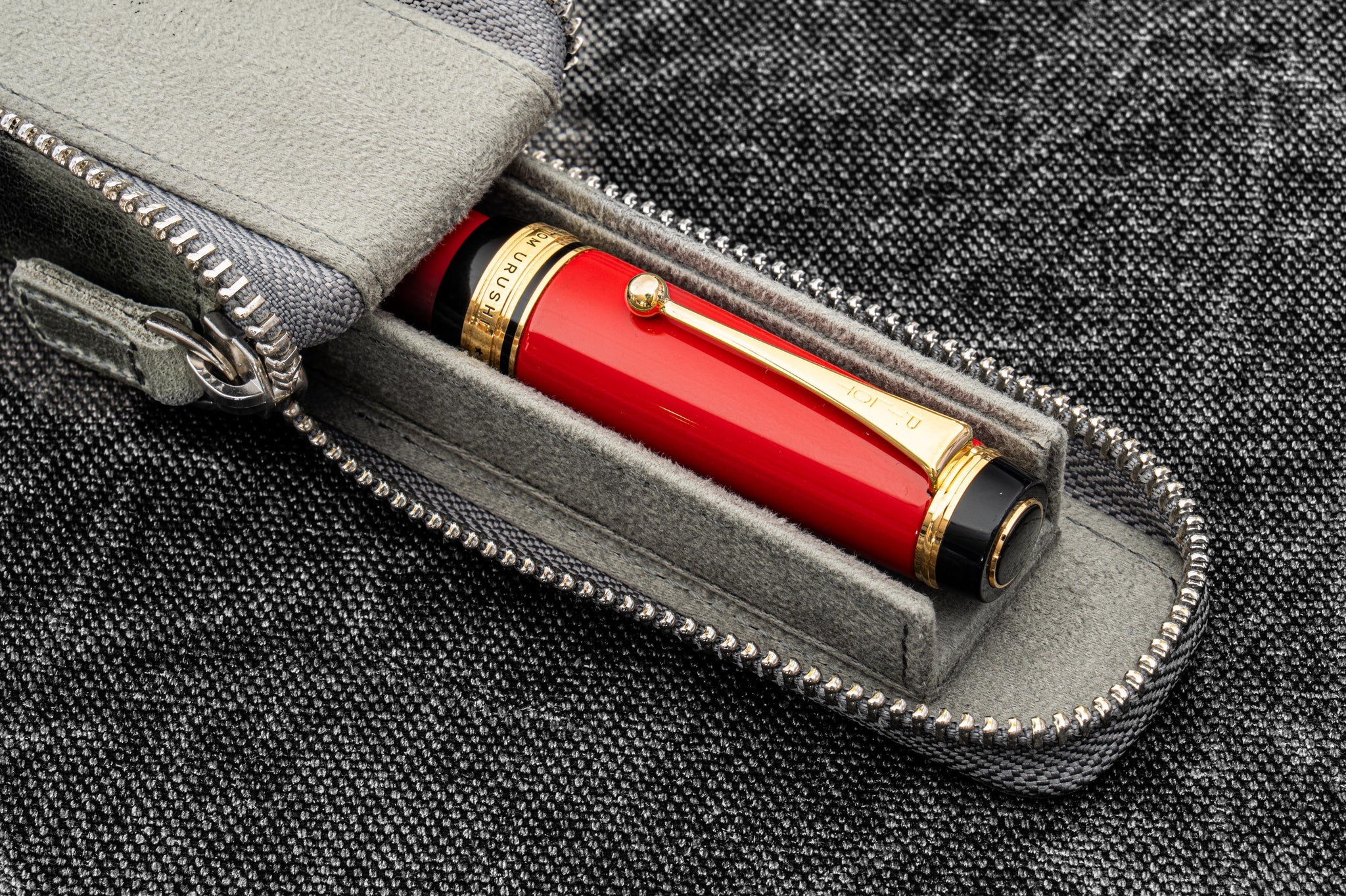 Leather Zippered Magnum Opus Single Hard Pen Case For Oversized Pens & Namiki Emperor  - Crazy Horse Smoky
