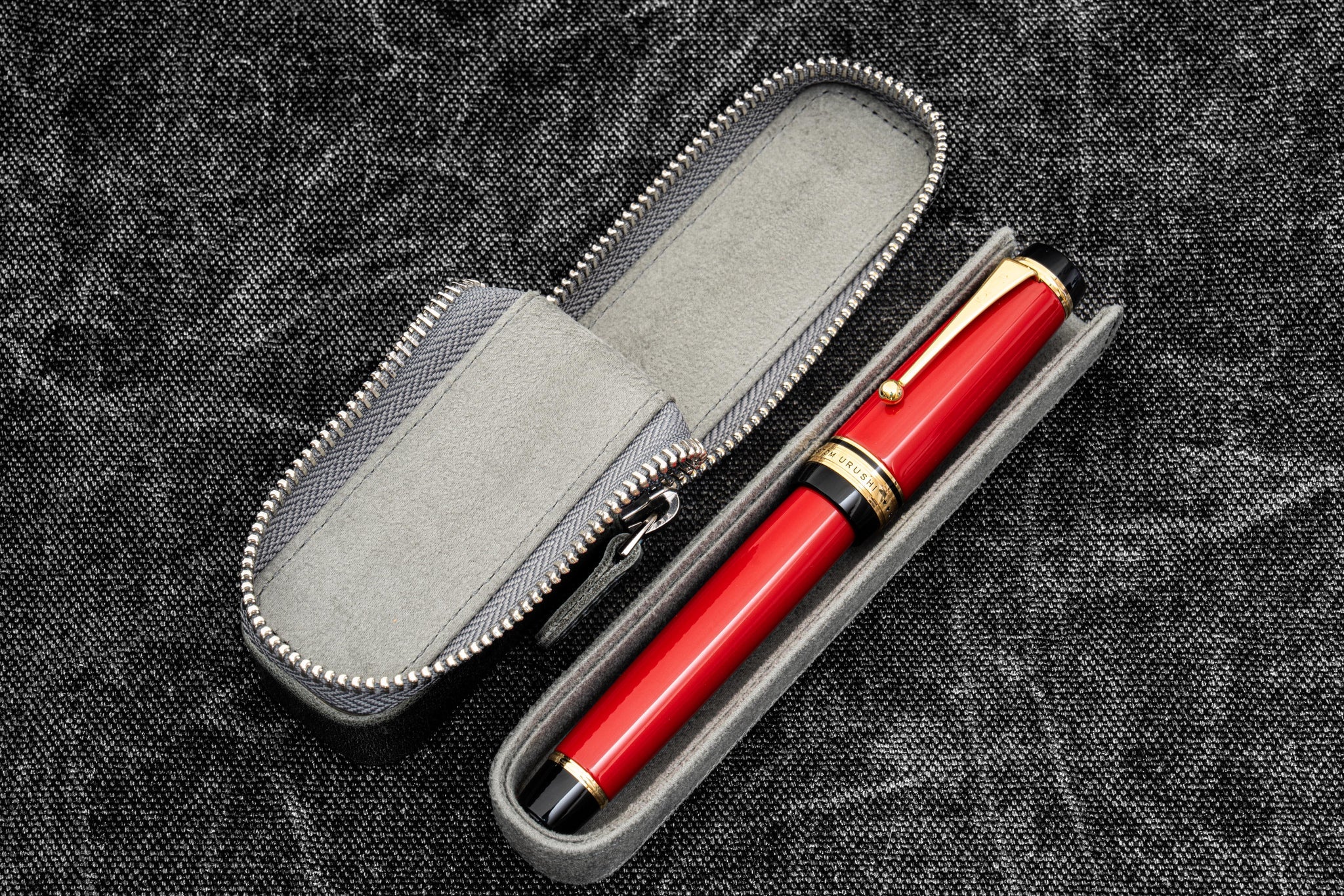 Leather Zippered Magnum Opus Single Hard Pen Case For Oversized Pens & Namiki Emperor  - Crazy Horse Smoky