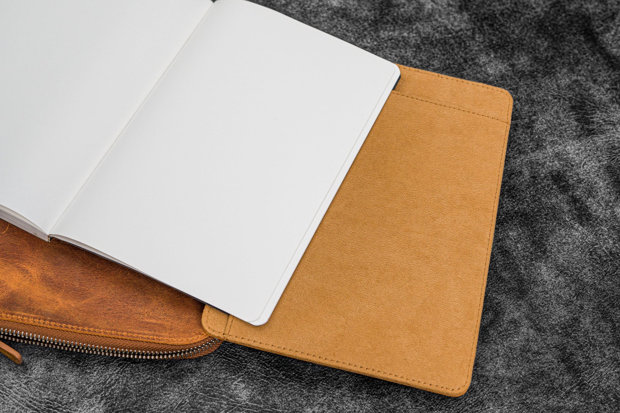 Leather Zippered Writer's Bank Bag - Pen Pouch - Crazy Horse Brown