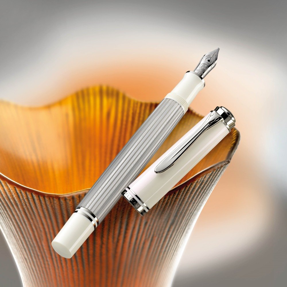M405 Silver/White