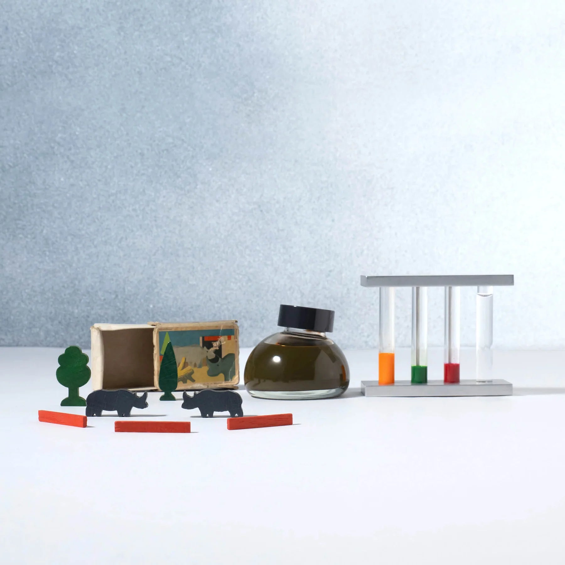 Colour specimen 199 - Little box of memories
