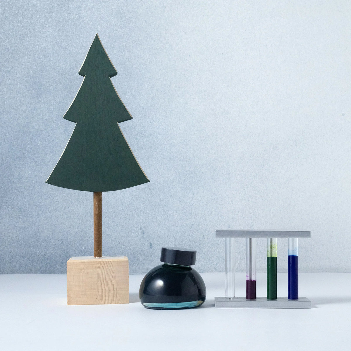 Colour specimen 224 - Lone tree