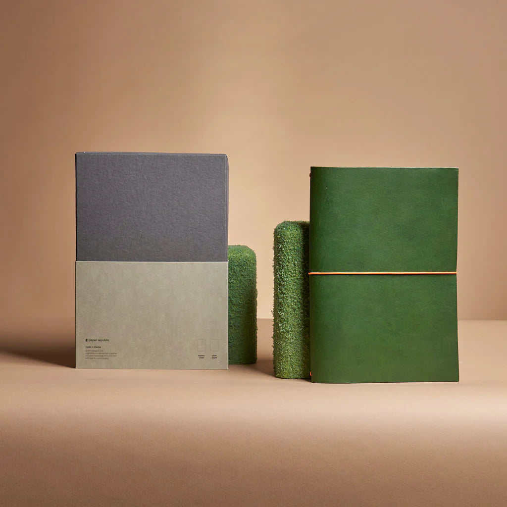 grand voyageur leather journal botany green (xl)