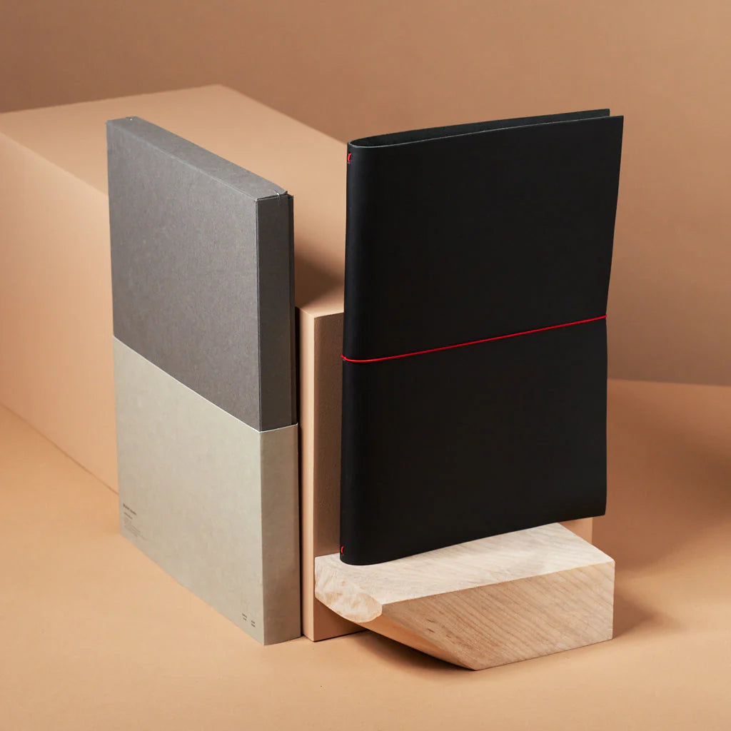 grand voyageur leather journal black (a4)